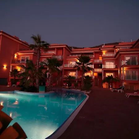 Flamingo Hills Aparthotel