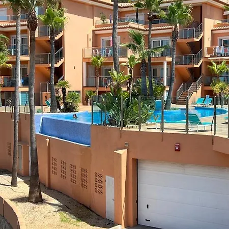Aparthotel Flamingo Hills 2*