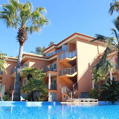 Flamingo Hills