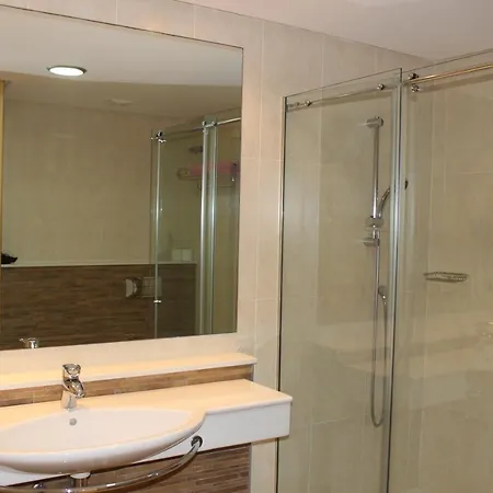 Flamingo Hills Aparthotel